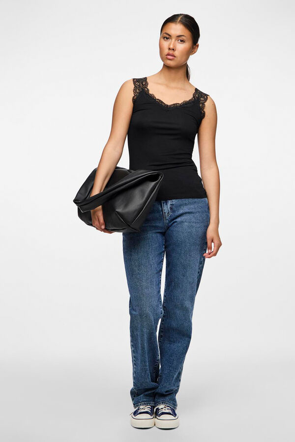 Pieces Top com detalhe de renda preto