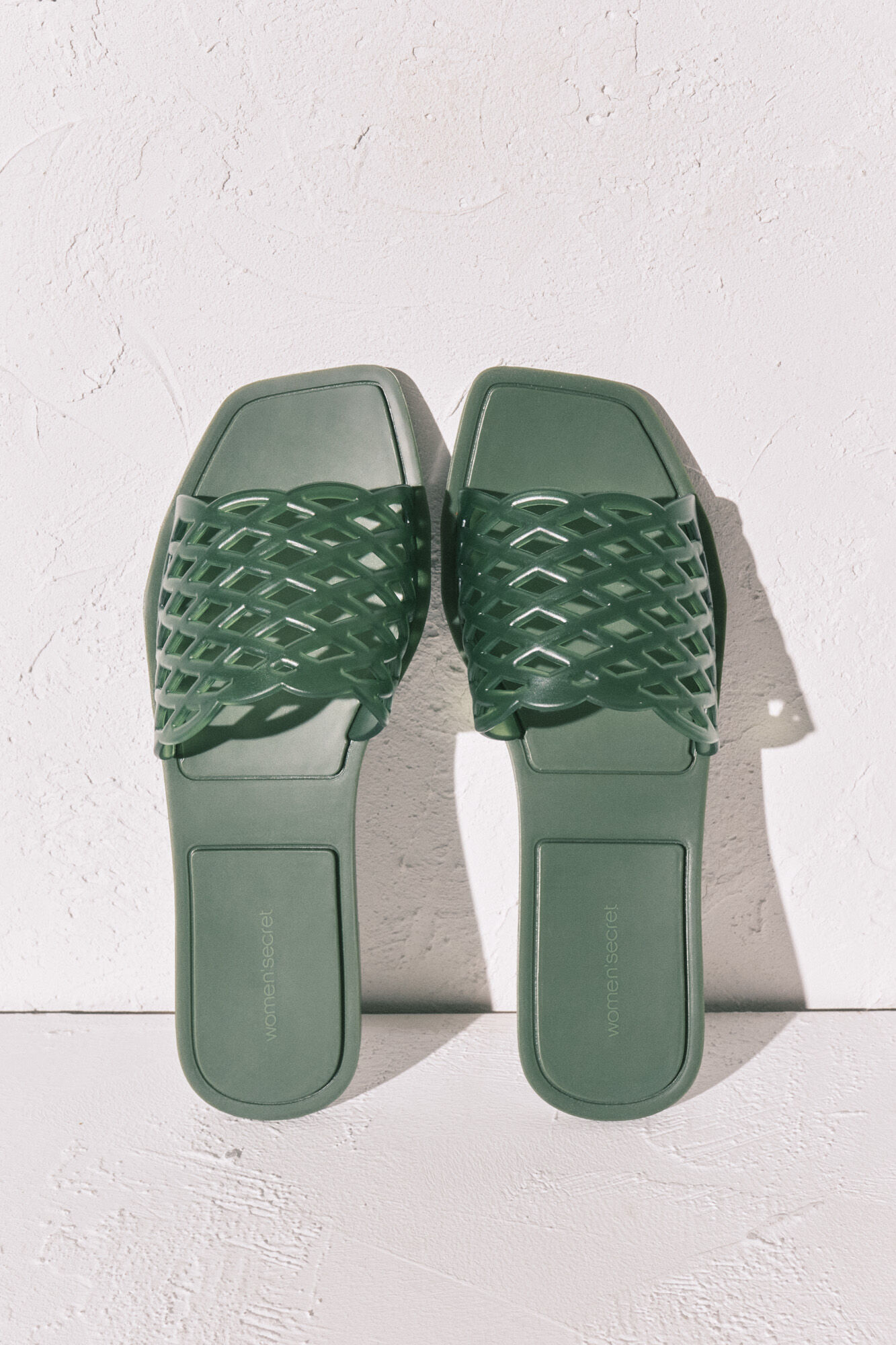 Women'secret Green jelly flat sandals