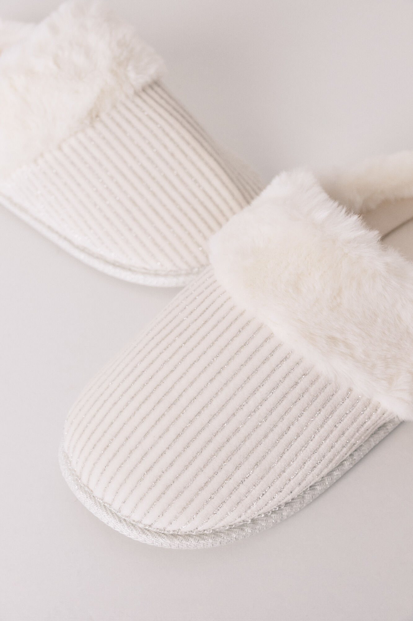 Women'secret Chinelos de quarto de lurex branca caneladas