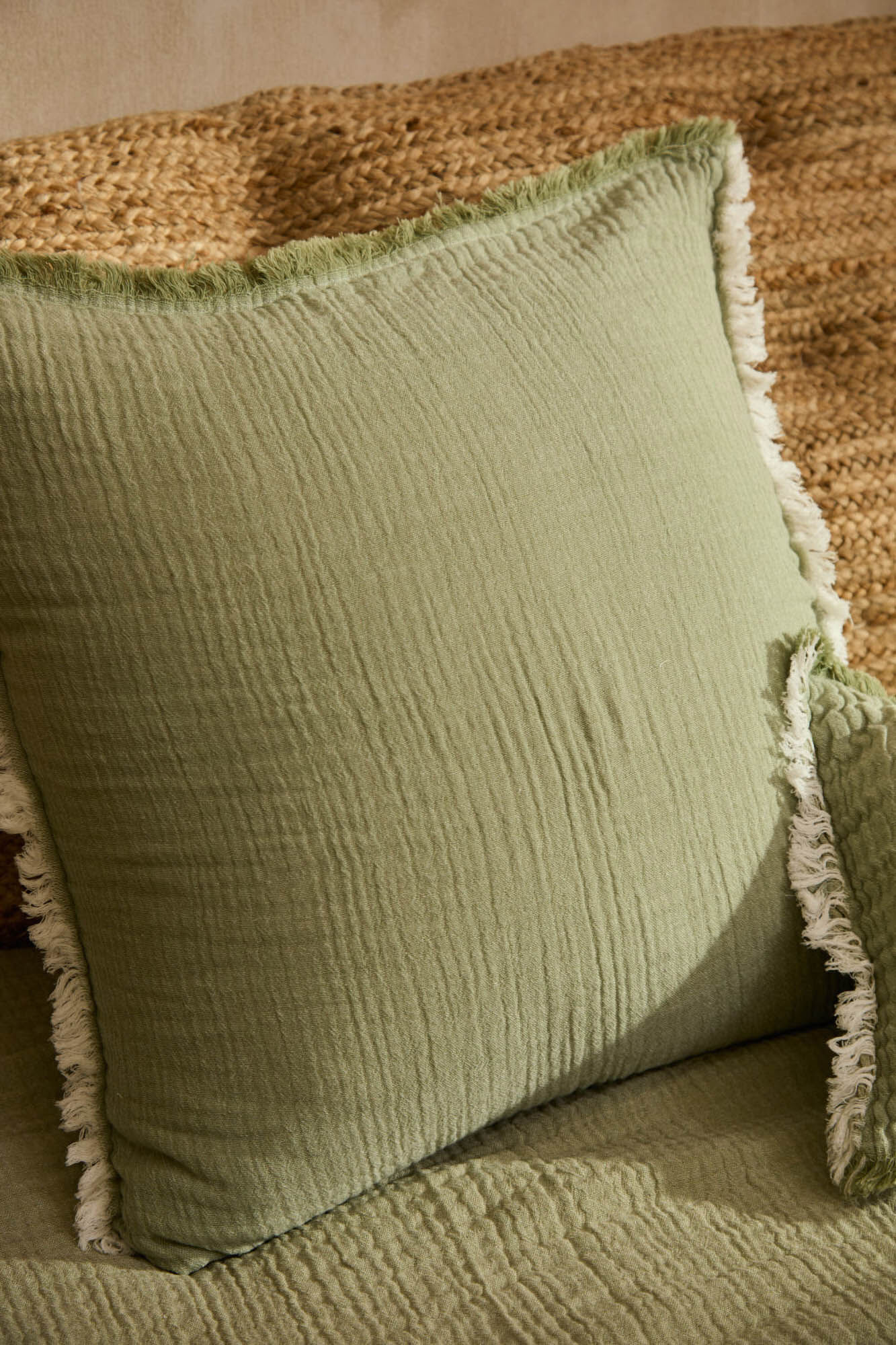 Calma House Lagenf&ouml;rmiger H&uuml;lle aus gr&uuml;nem Baumwollmusselin