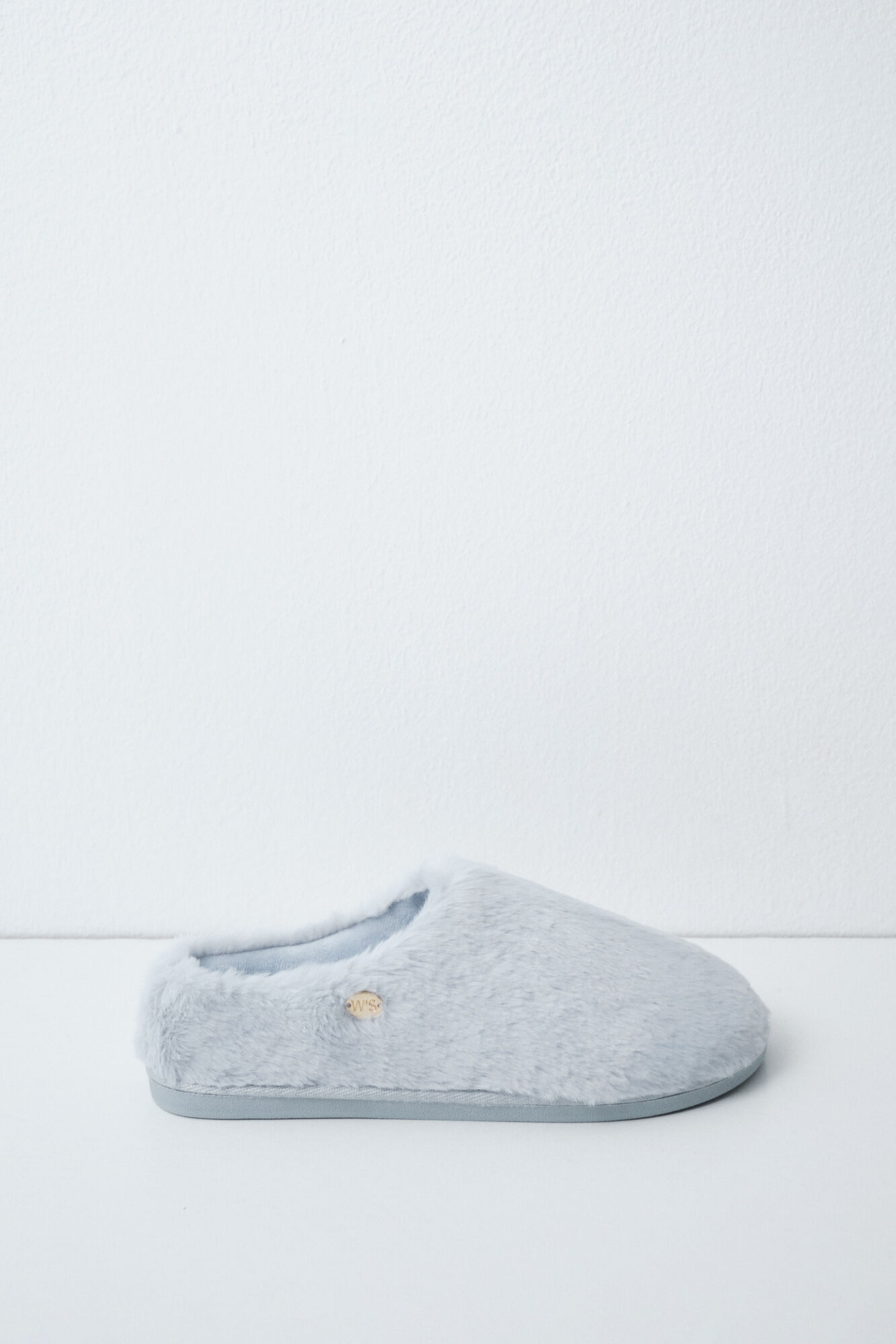 Women'secret Blue faux fur slippers
