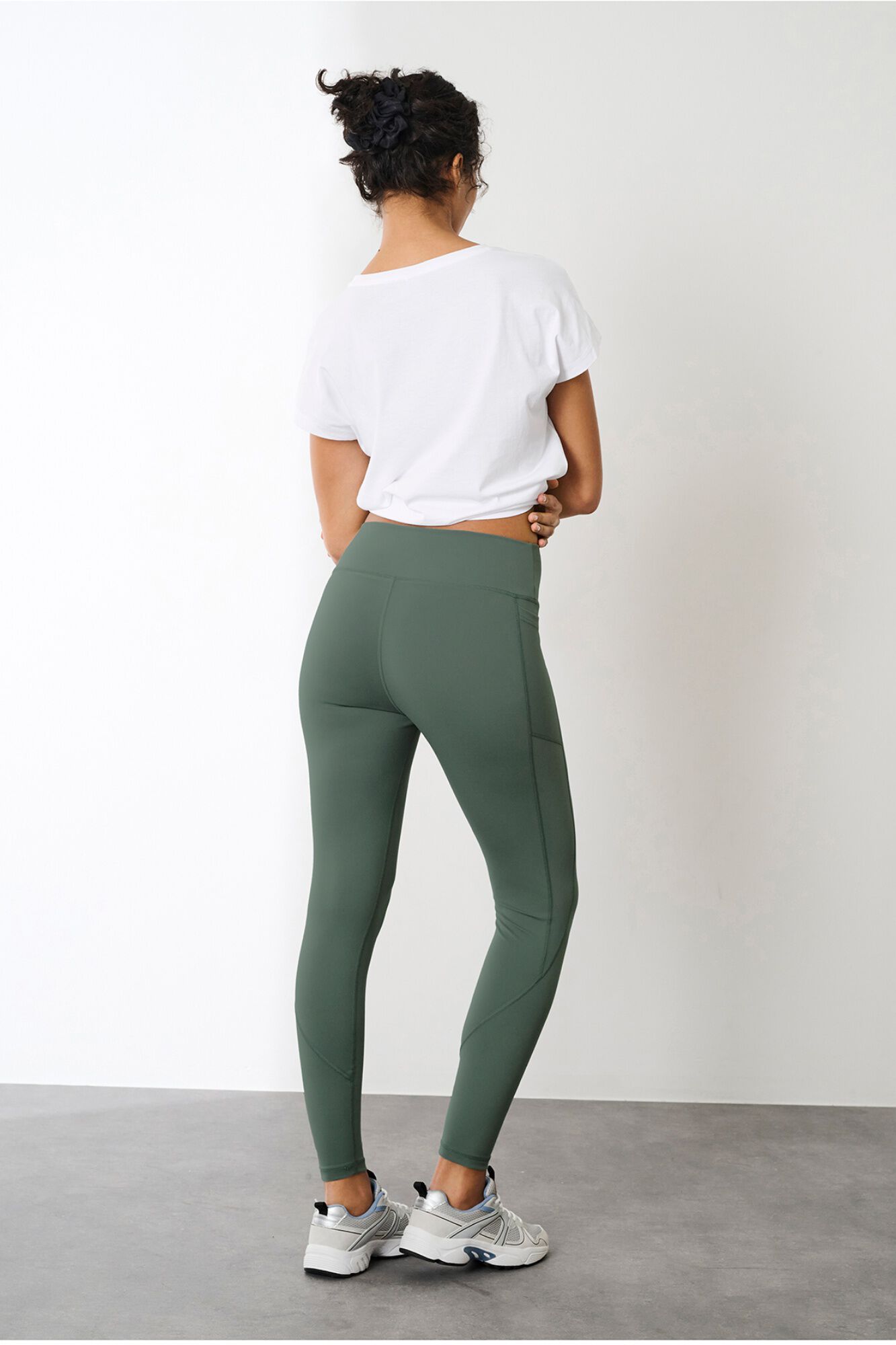 Only Play Hochgeschnittene Leggings mit Seitentasche