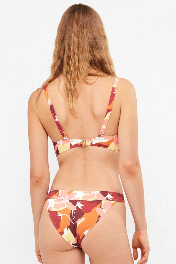 Gisela Braga bikini cl&aacute;sica print retro geom&eacute;trico blanco