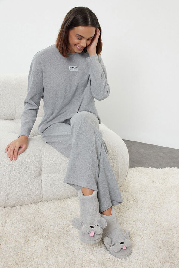 Trendyol Gray plush pyjamas set Grau