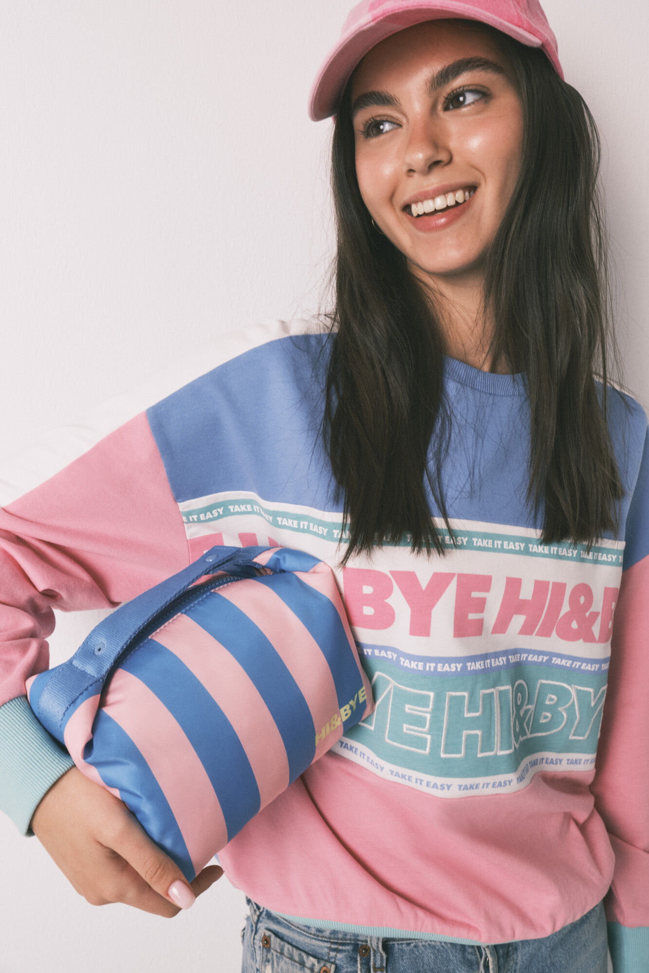 HI&BYE Blue medium striped vanity case