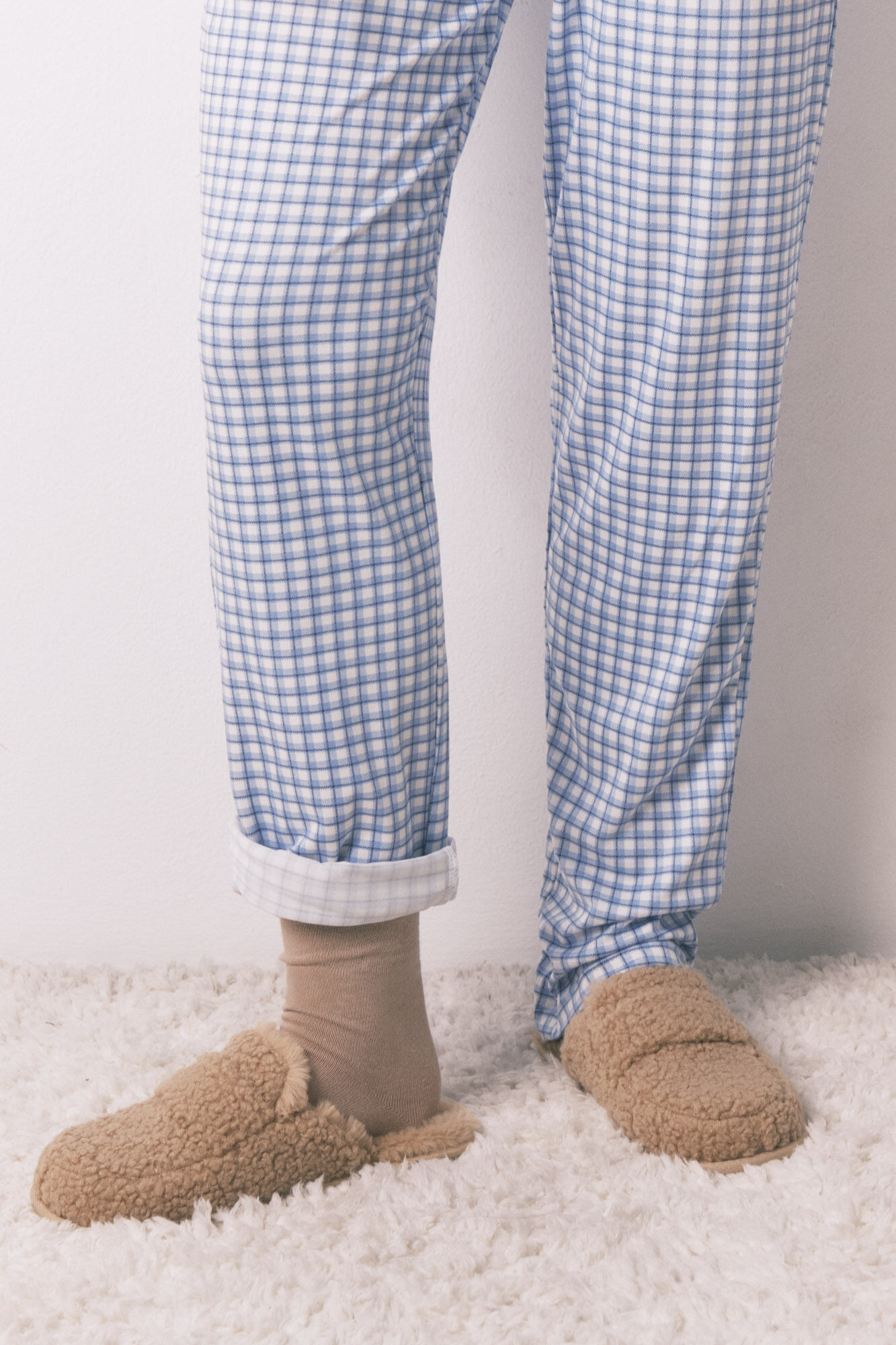 Women'secret Snoopy fleece lined moccasin slippers