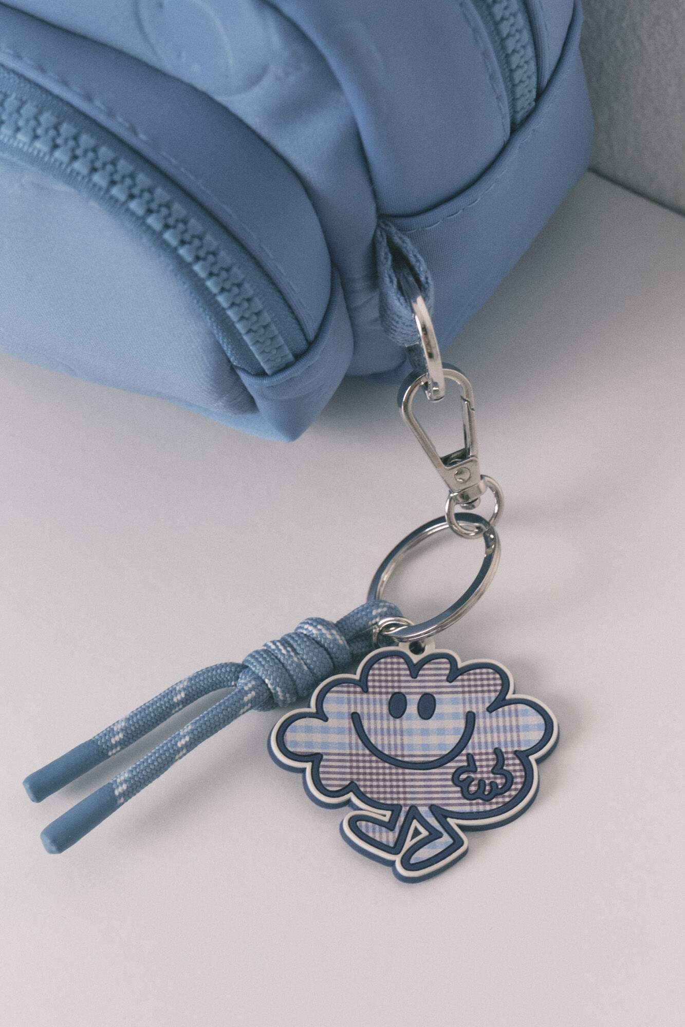 Women'secret Neceser mediano neopreno print Mr. Men azul