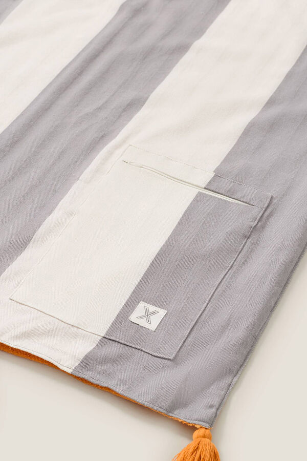 Womensecret Striped pocket beach towel szürke