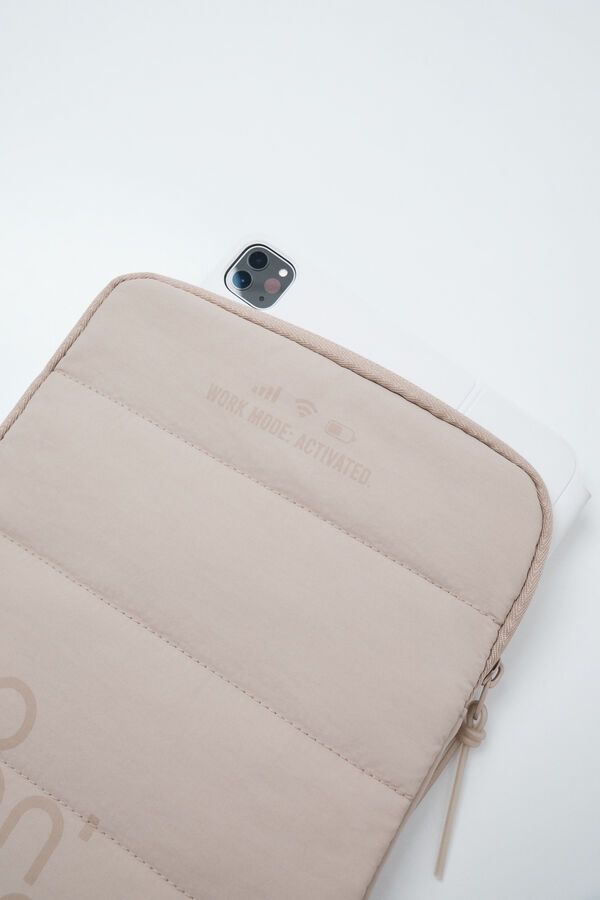 Women'secret Funda tablet acolchada beige nude