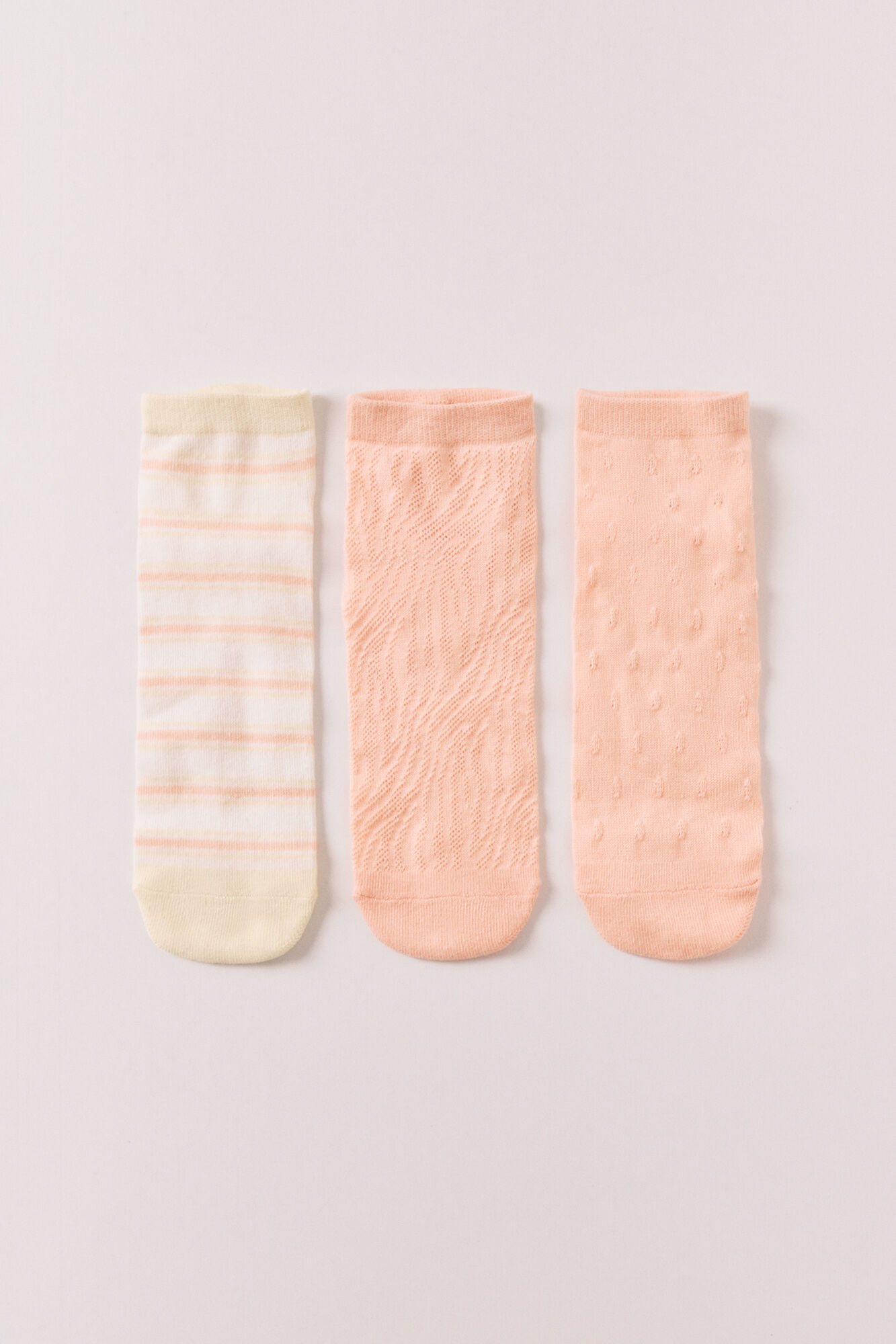 Women'secret Khakifarbene Socken im 3er-Pack mit Print und Textur