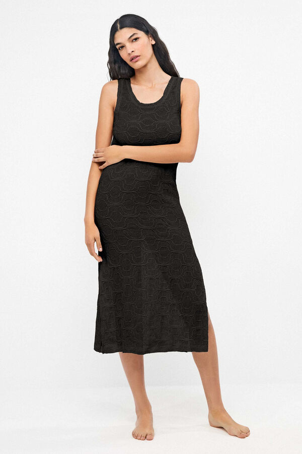 Gisela Vestido recto midi crochet negro