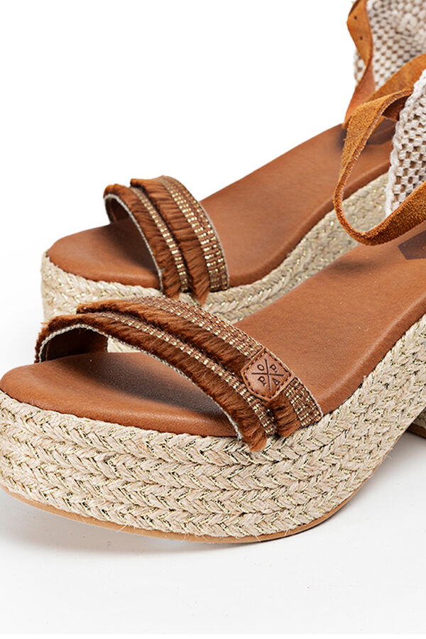 Womensecret Izalco tan heeled wedge sandal Braon