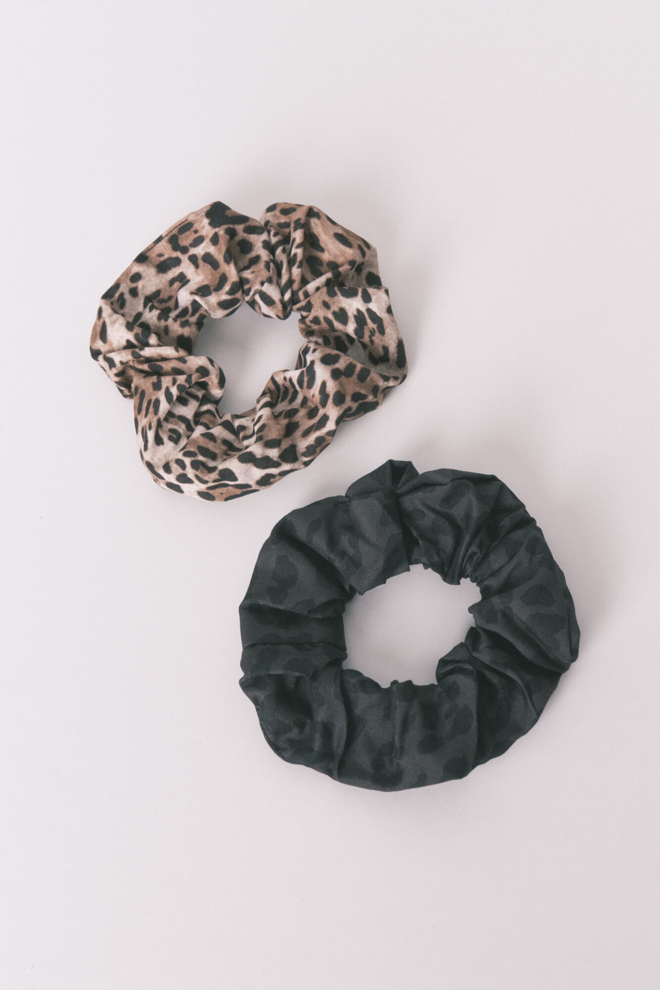Women'secret Pack of 2 animal print scrunchies 
