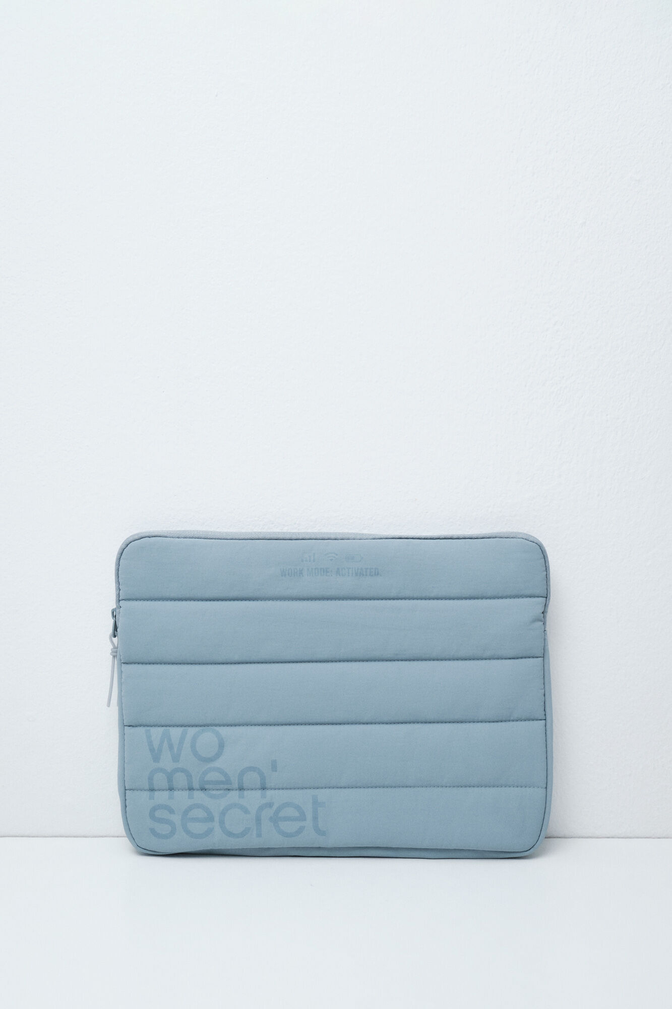 Women'secret Blue puffer laptop case