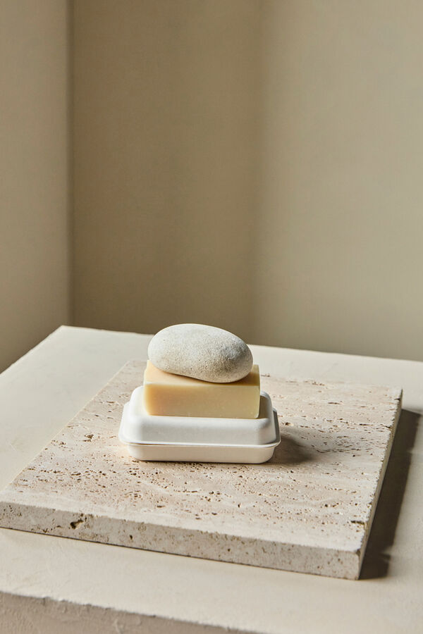 Meraki Stone scrub, Eucalyptus, 100 g blanco