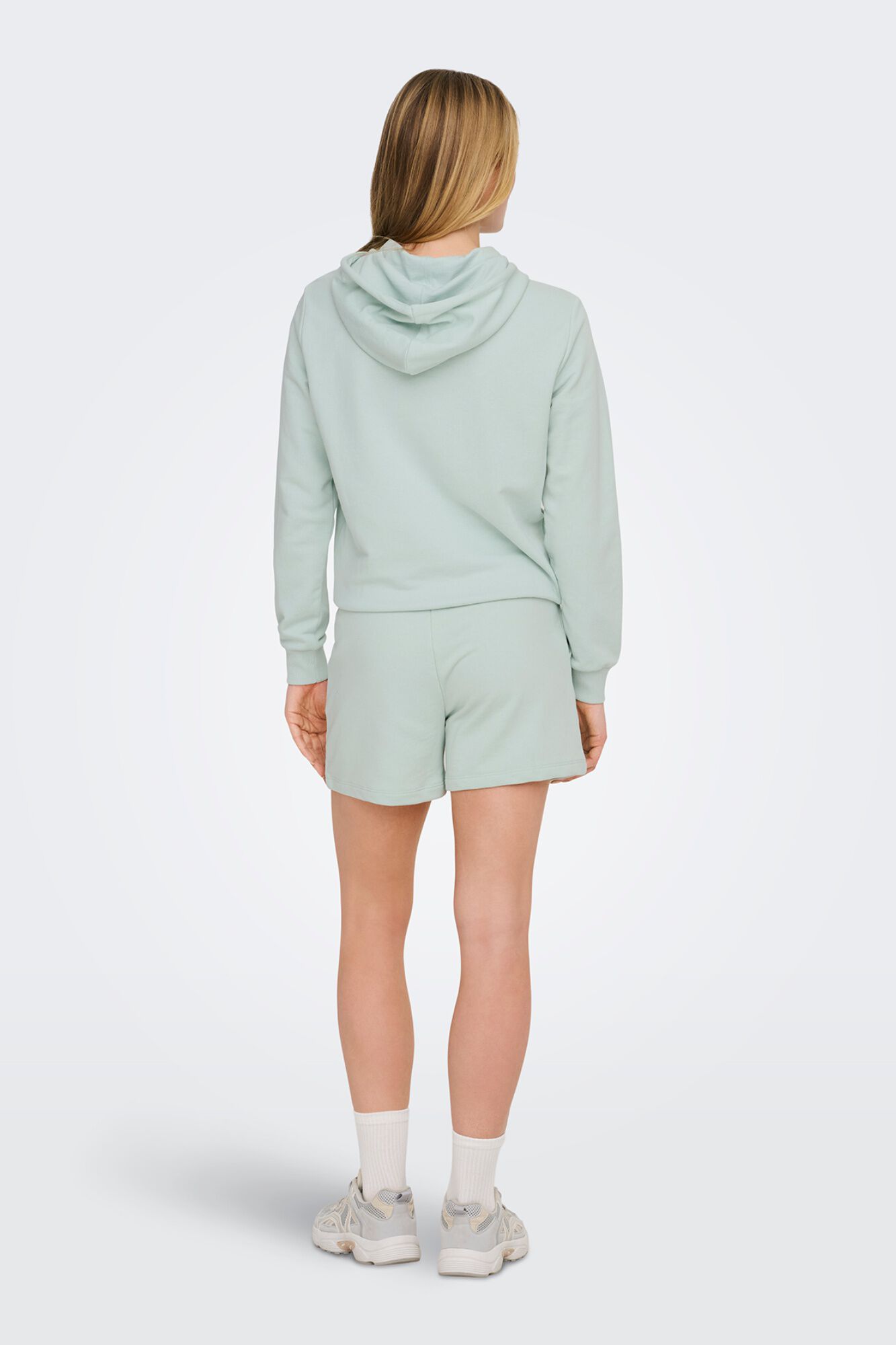 Only Play Pantal&oacute;n corto de ch&aacute;ndal