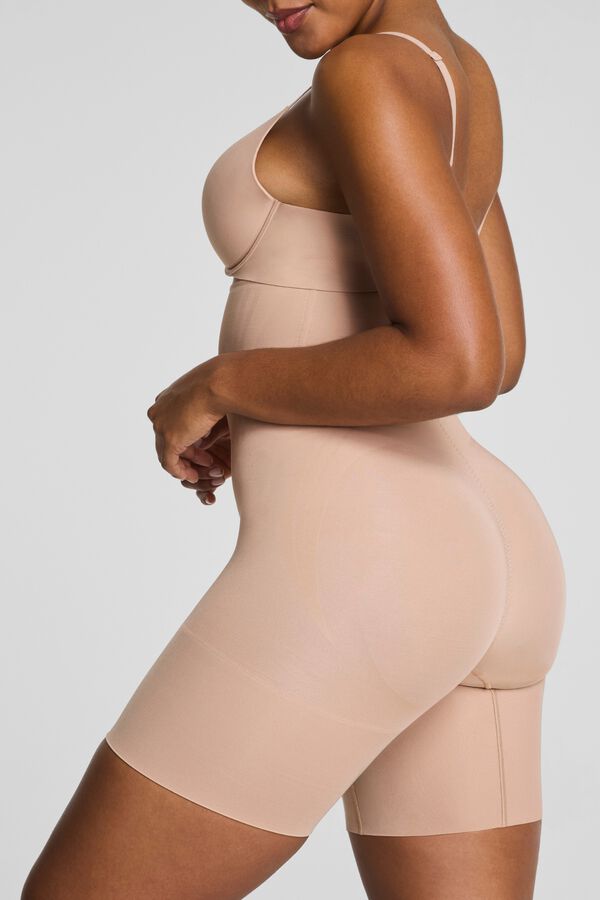 Spanx Pantal&oacute;n corto alto moldeador nude