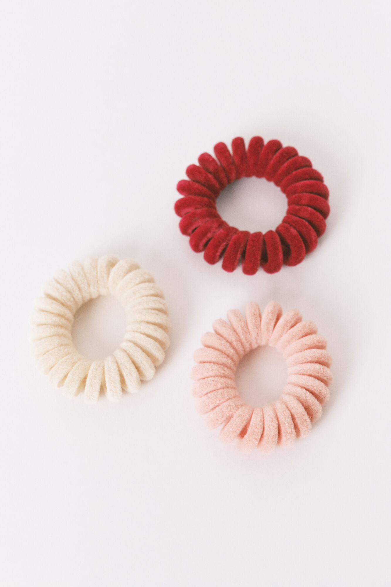 Women'secret Pack of 3 mini red, pink and beige hair bands