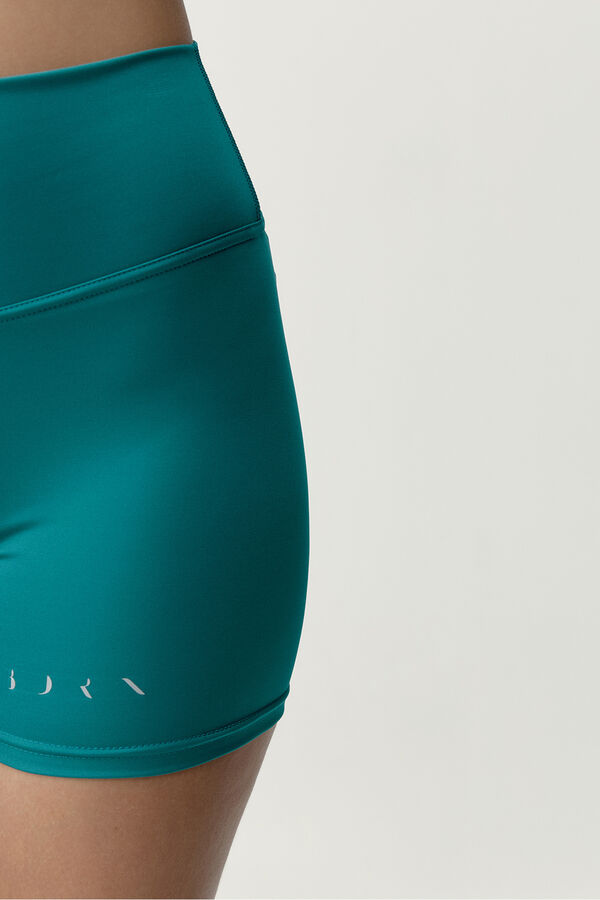 Born Living Yoga Gr&uuml;ne Sport-Shorts Roland Blau