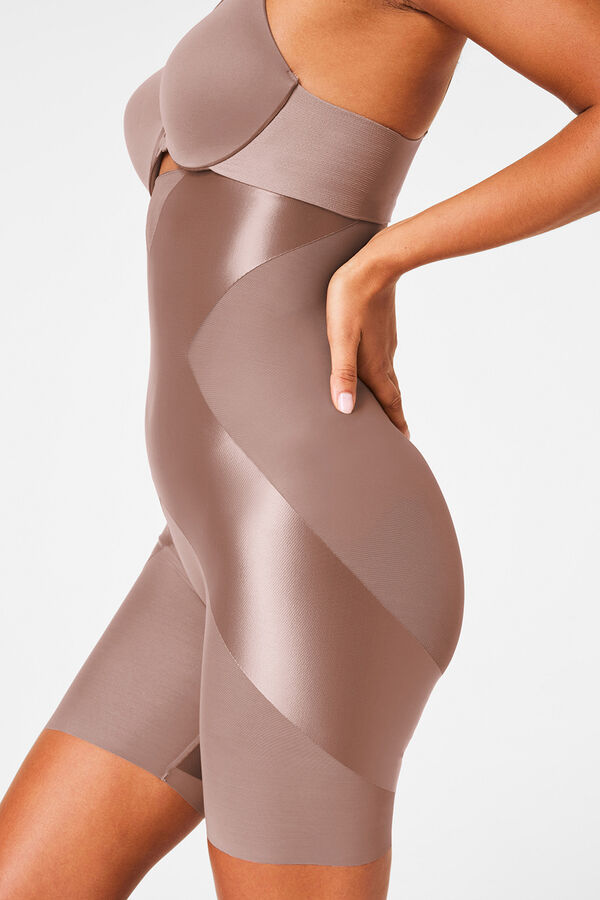 Spanx Pantal&oacute;n corto alto moldeador nude