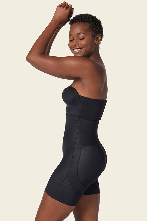 Leonisa Short media pierna tiro extra alto, levanta gl&uacute;teos negro