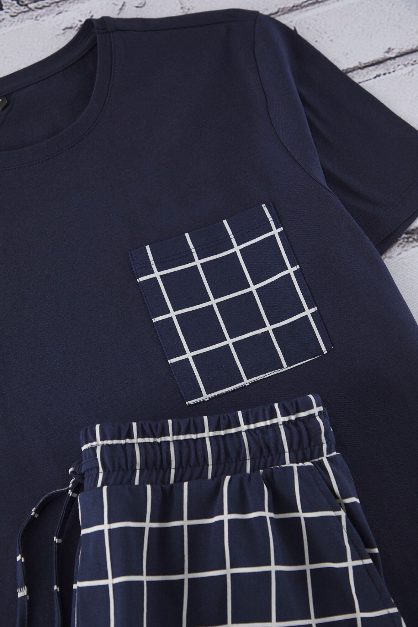 Trendyol Conjunto de pijama curto aos quadrados