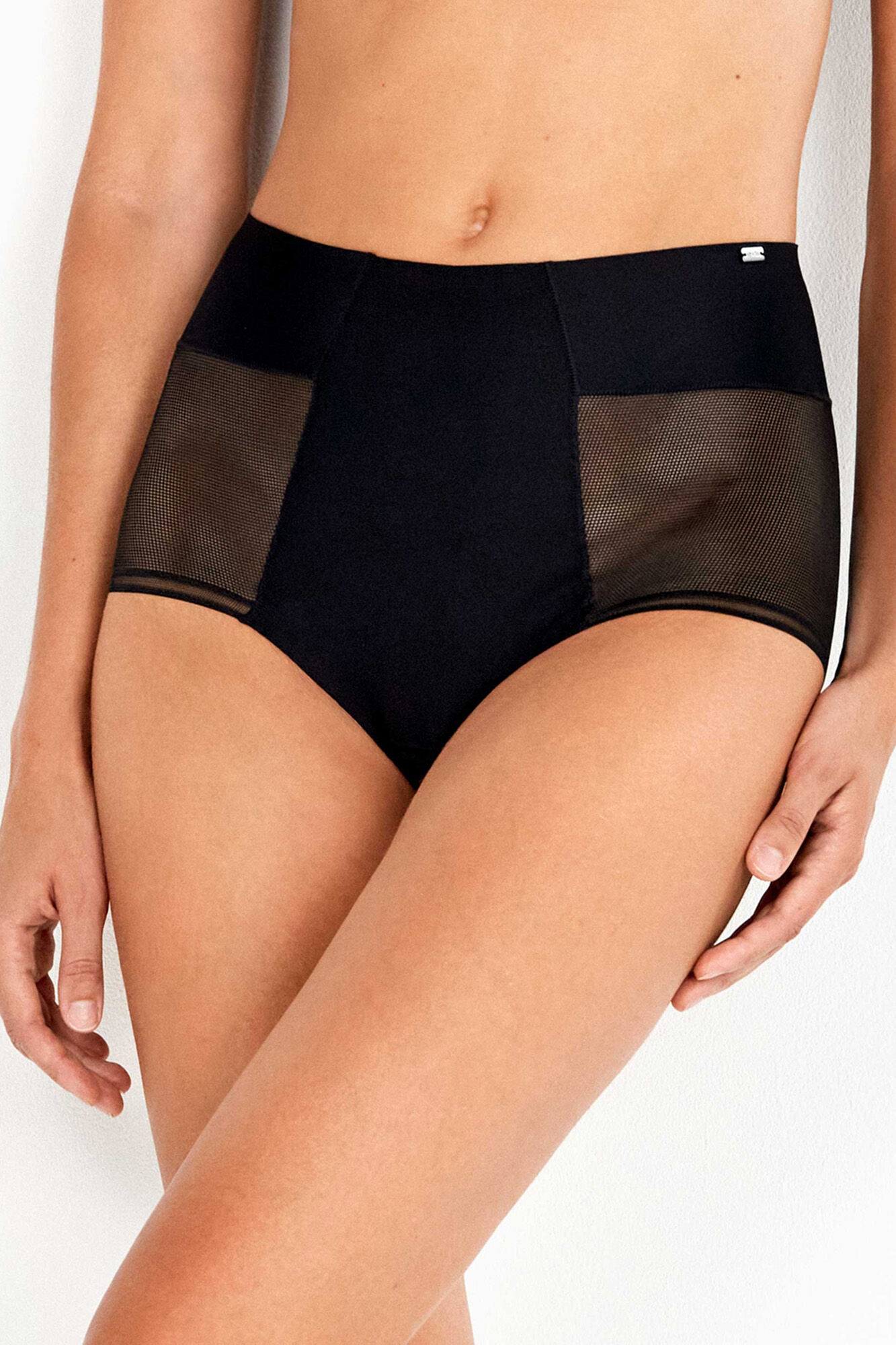 Gisela Hochgeschnittener nahtloser Spitzen-Slip