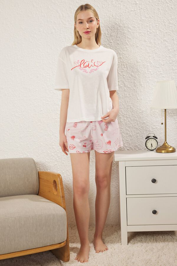 Trendyol Conjunto de pijama corto amor estampado