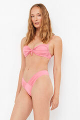 Gisela Braga bikini brasile&ntilde;a corte V rosa