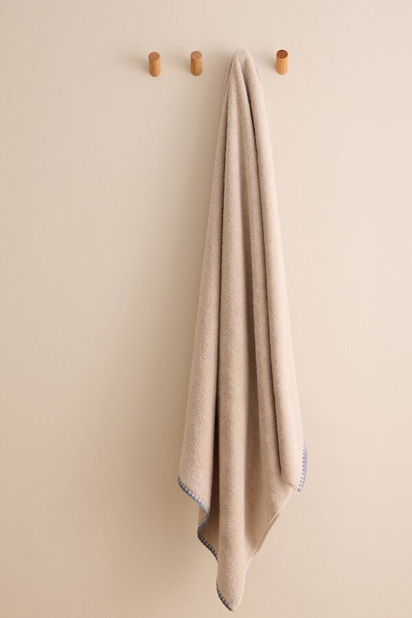 Textura Decorative topstitched bath sheet brown