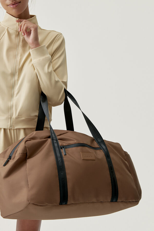 Born Living Yoga Bolsa Saya Fossil nude