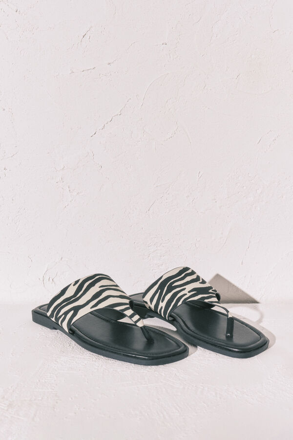 Women'secret Ravne sandale sa printom zebre Crna