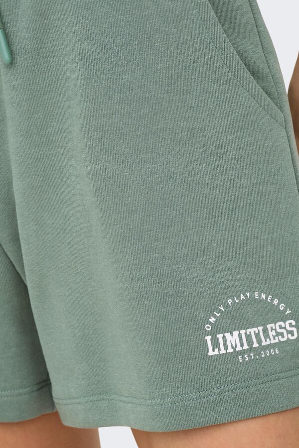 Only Play Pantal&oacute;n corto de ch&aacute;ndal verde