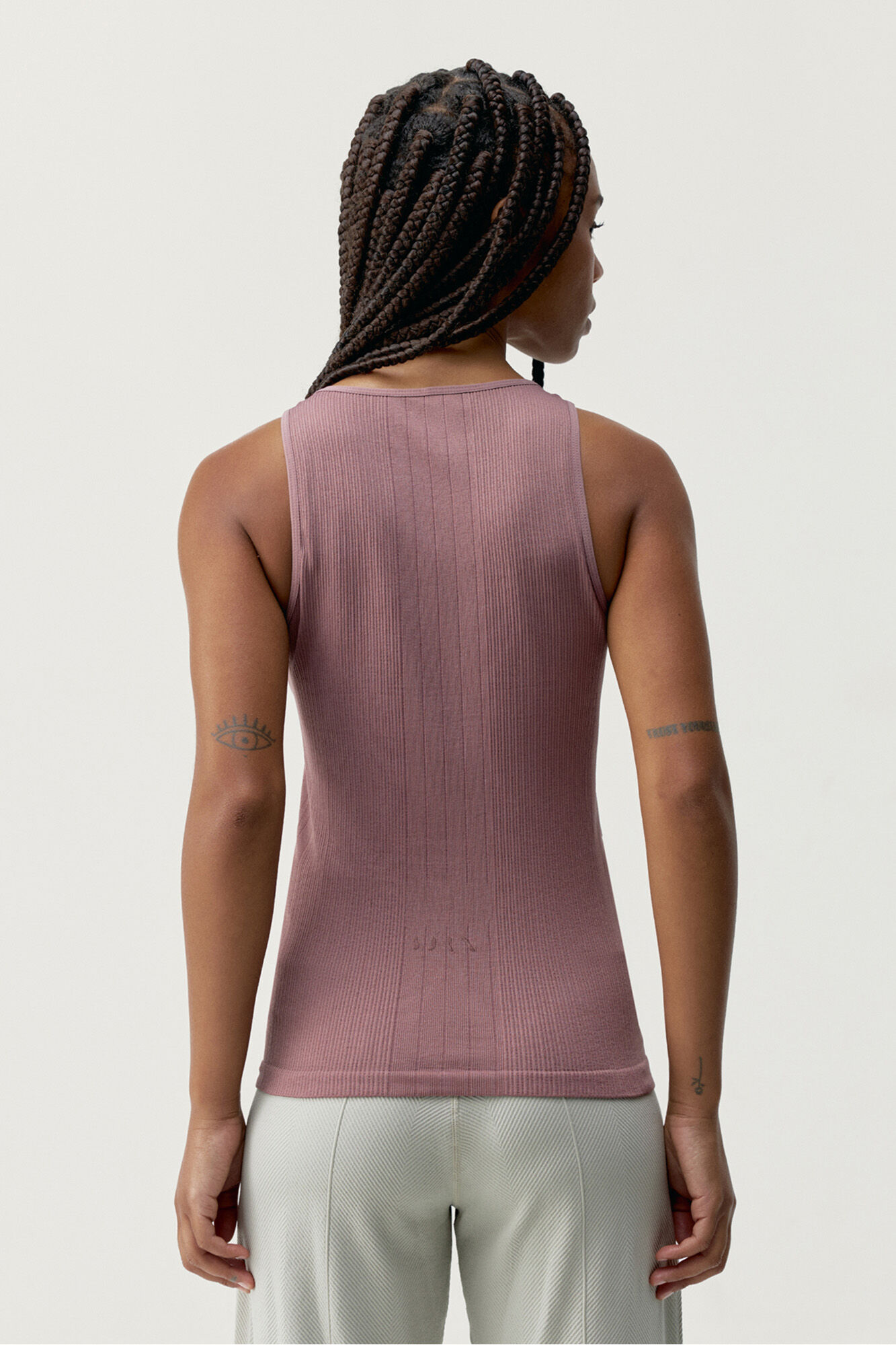 Born Living Yoga Camiseta deportiva Uma rosa