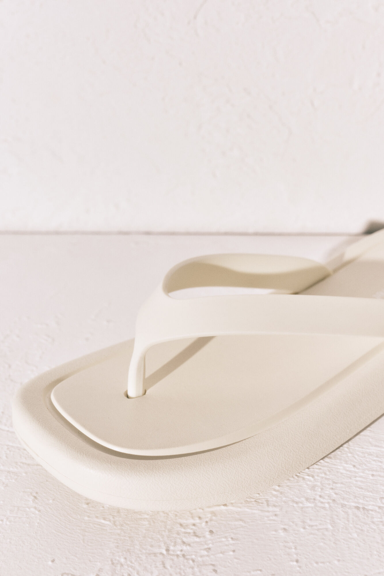 Women'secret White thick sole square toe sandals