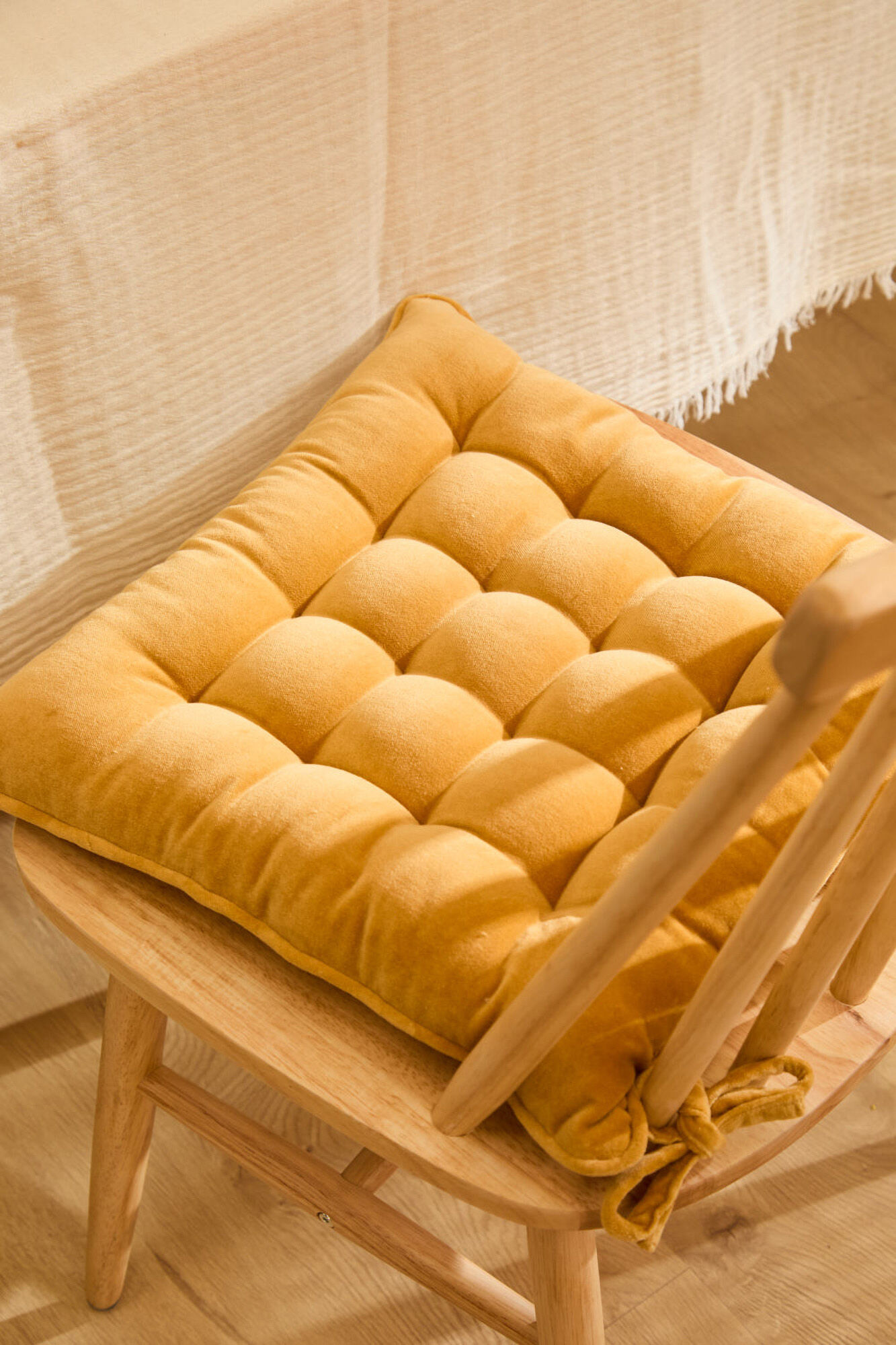 Calma House Quadratisches Stuhlkissen aus Velours Samt