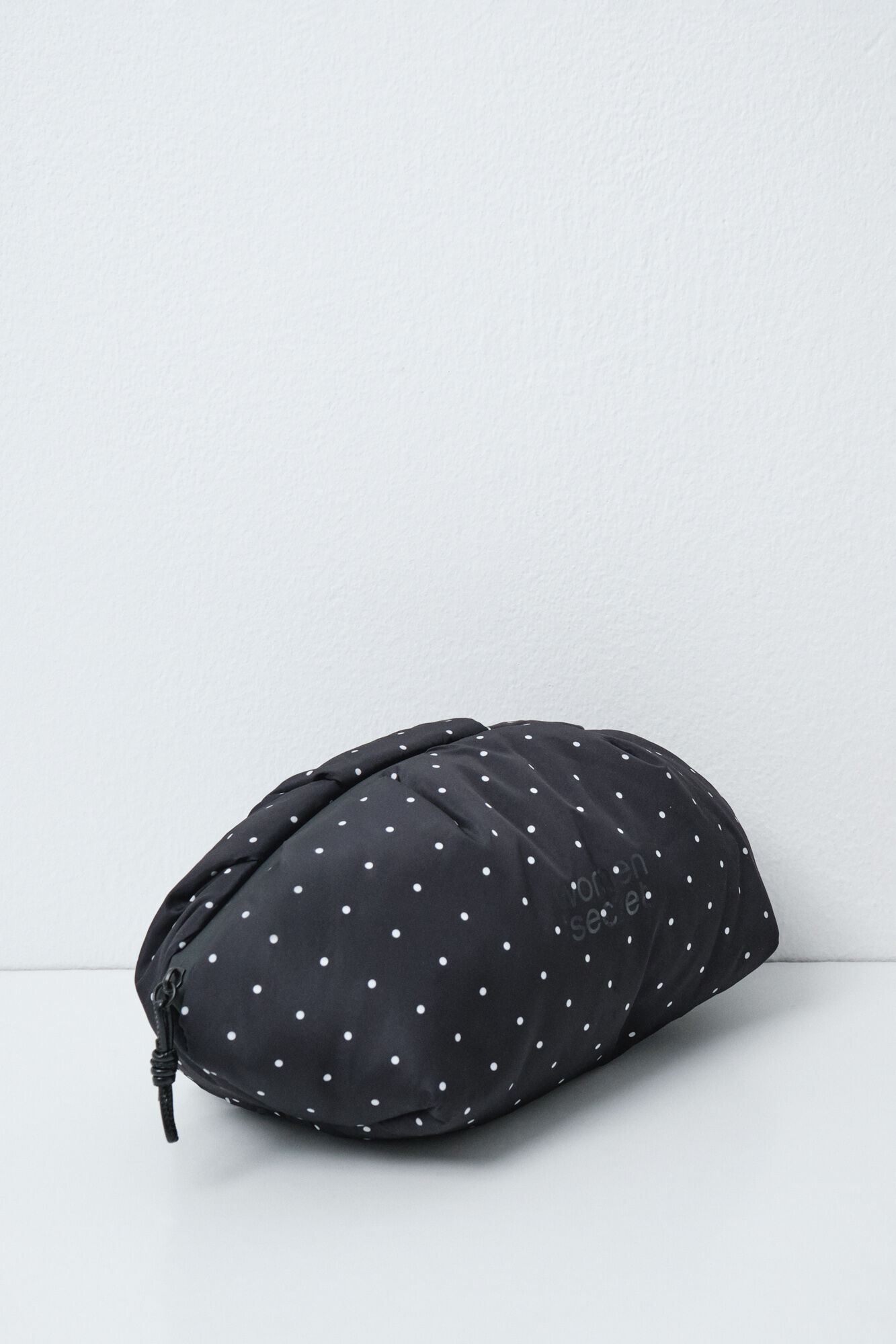 Women'secret Black puffer polka-dots large vanity case