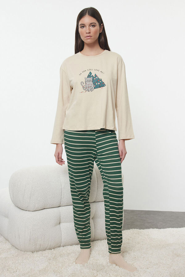 Trendyol Pijama rayas navide&ntilde;o&nbsp; beige