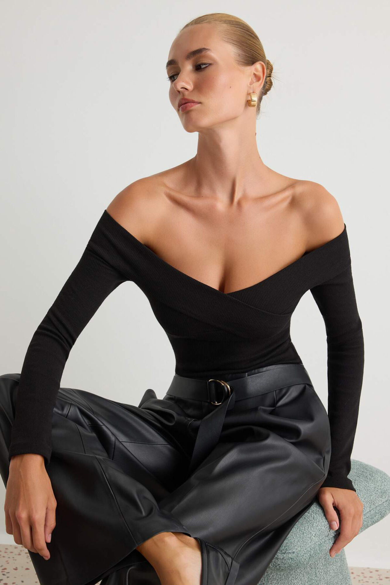 Trendyol Fitted Long Sleeve Bodysuit Top