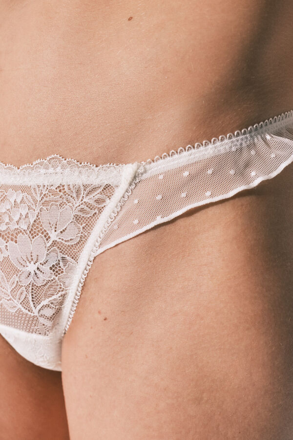 Women'secret Classic lace brief in White beige