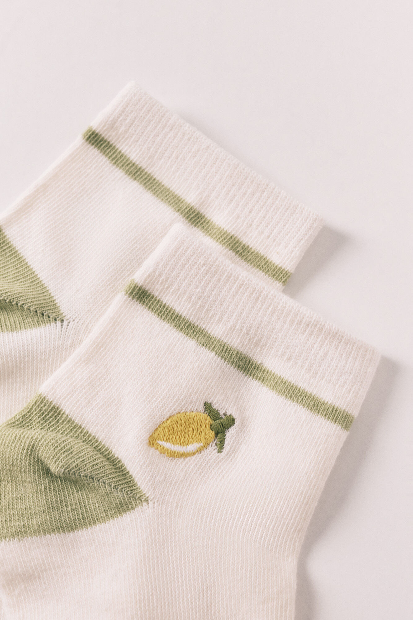 Women'secret Calcetines cortos bordado lim&oacute;n