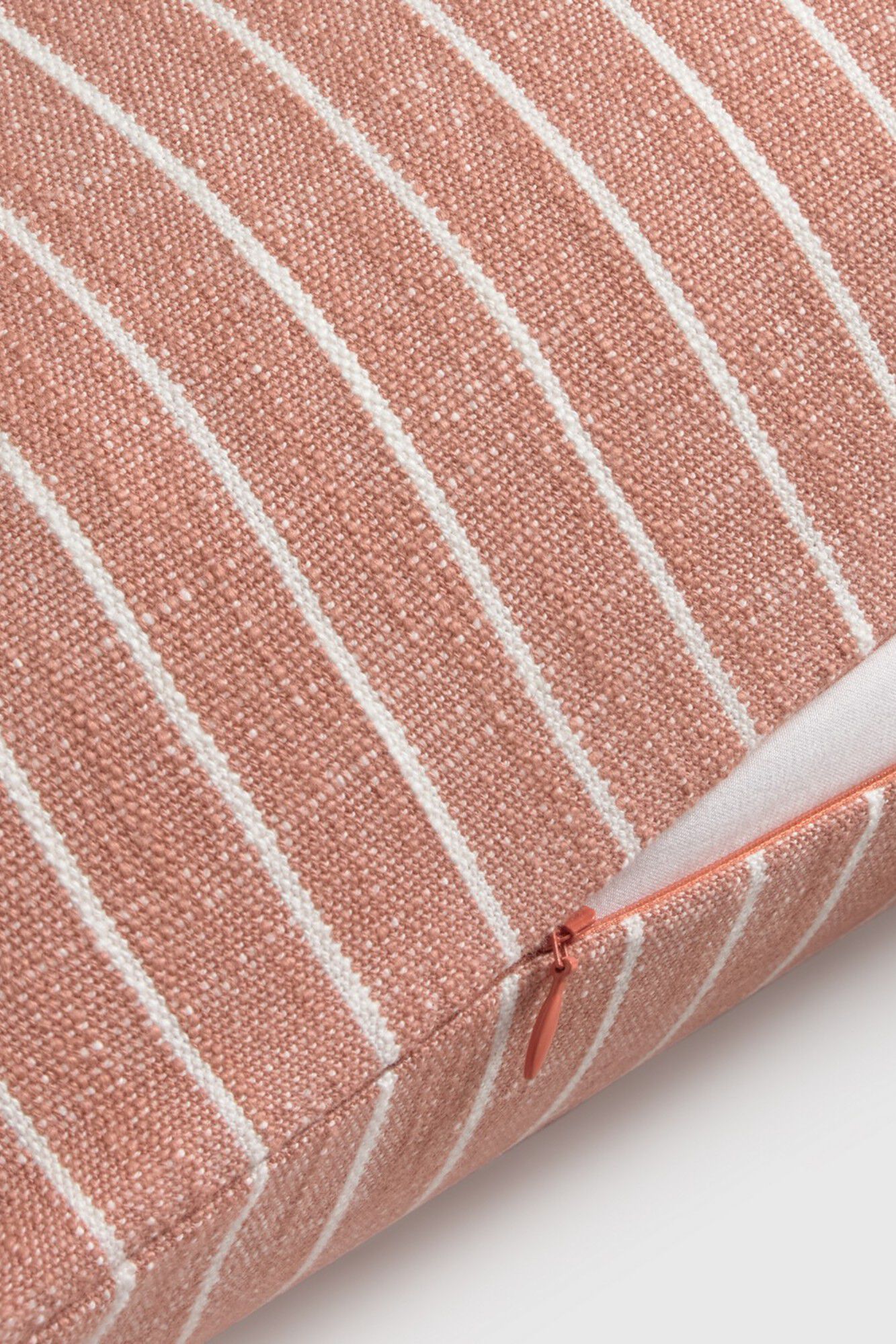 Textura Kissenbezug aus Baumwolle mit Streifenmuster