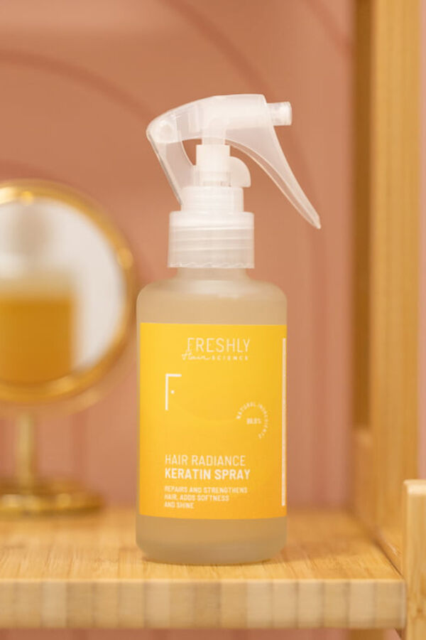 Freshly Cosmetics Hair Radiance Keratin Spray Wei&szlig;