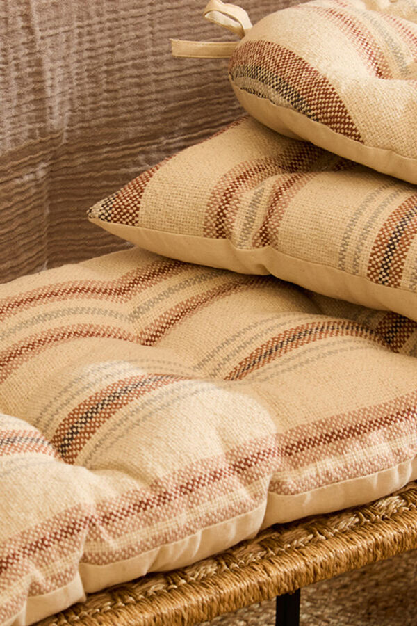 Calma House Almofada redonda riscas para cadeira em tons terrosos Peru vermelho