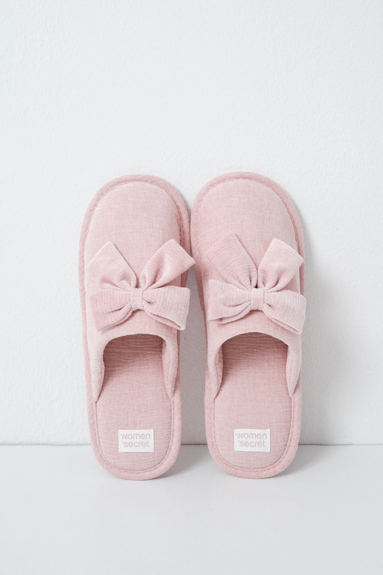 Women'secret Pink velvet bow slippers