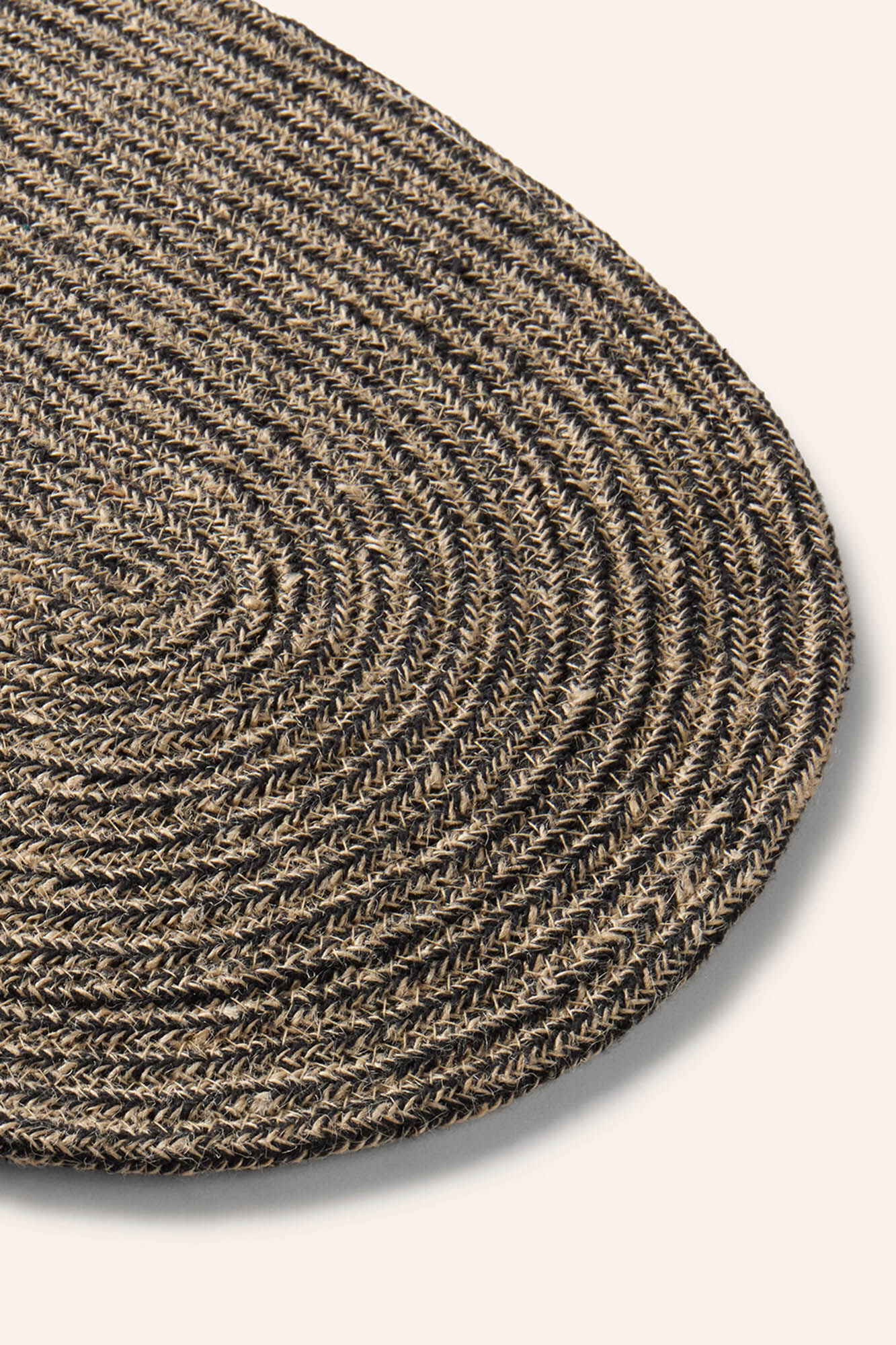 Calma House Ovales Tischset Arena. 35x50 Schwarz