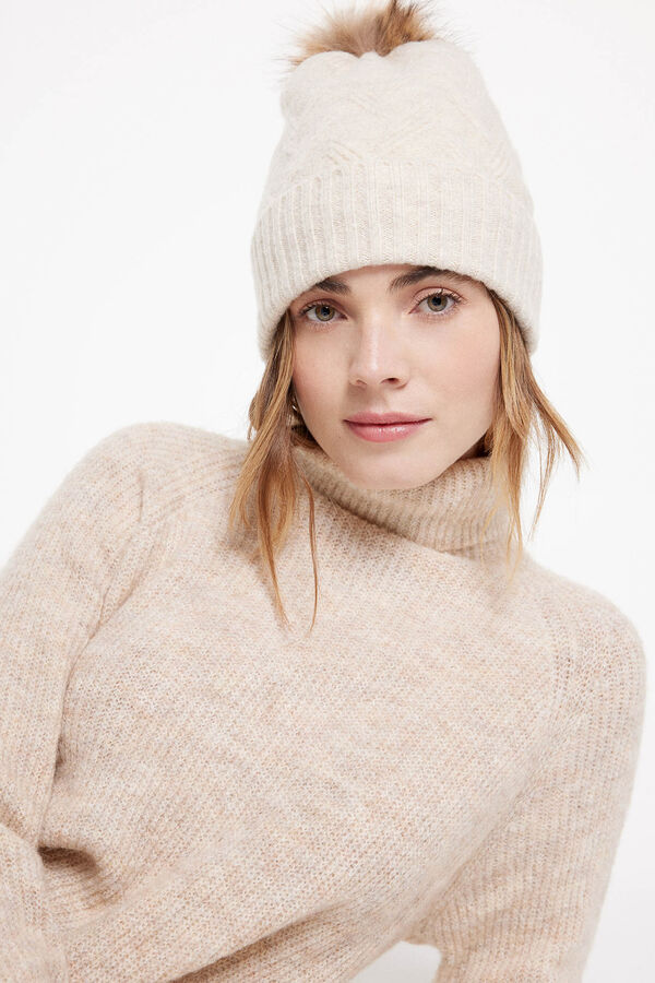 Womensecret Soft knit hat with a motif detail, turn-up brim and pompom. fehér