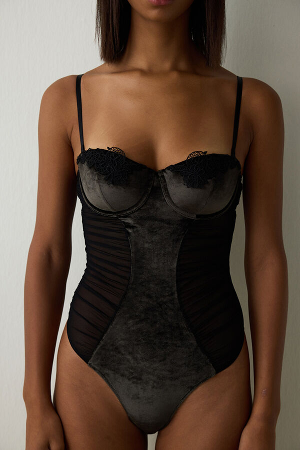 Penti Body tanga de terciopelo con cubierta para aros negro