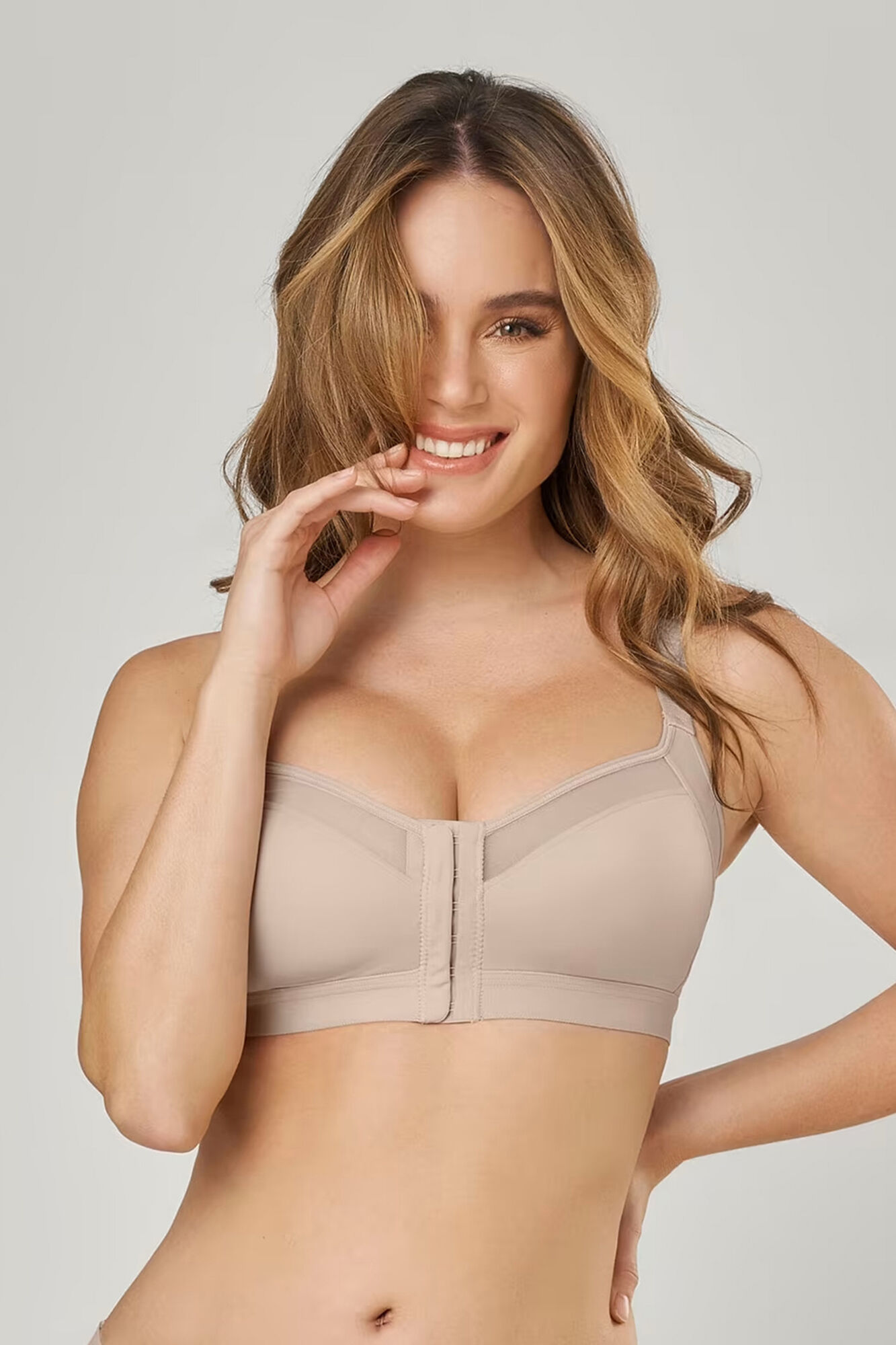 Leonisa Sujetador facilitador de postura con copas en espuma Multi/Benefit