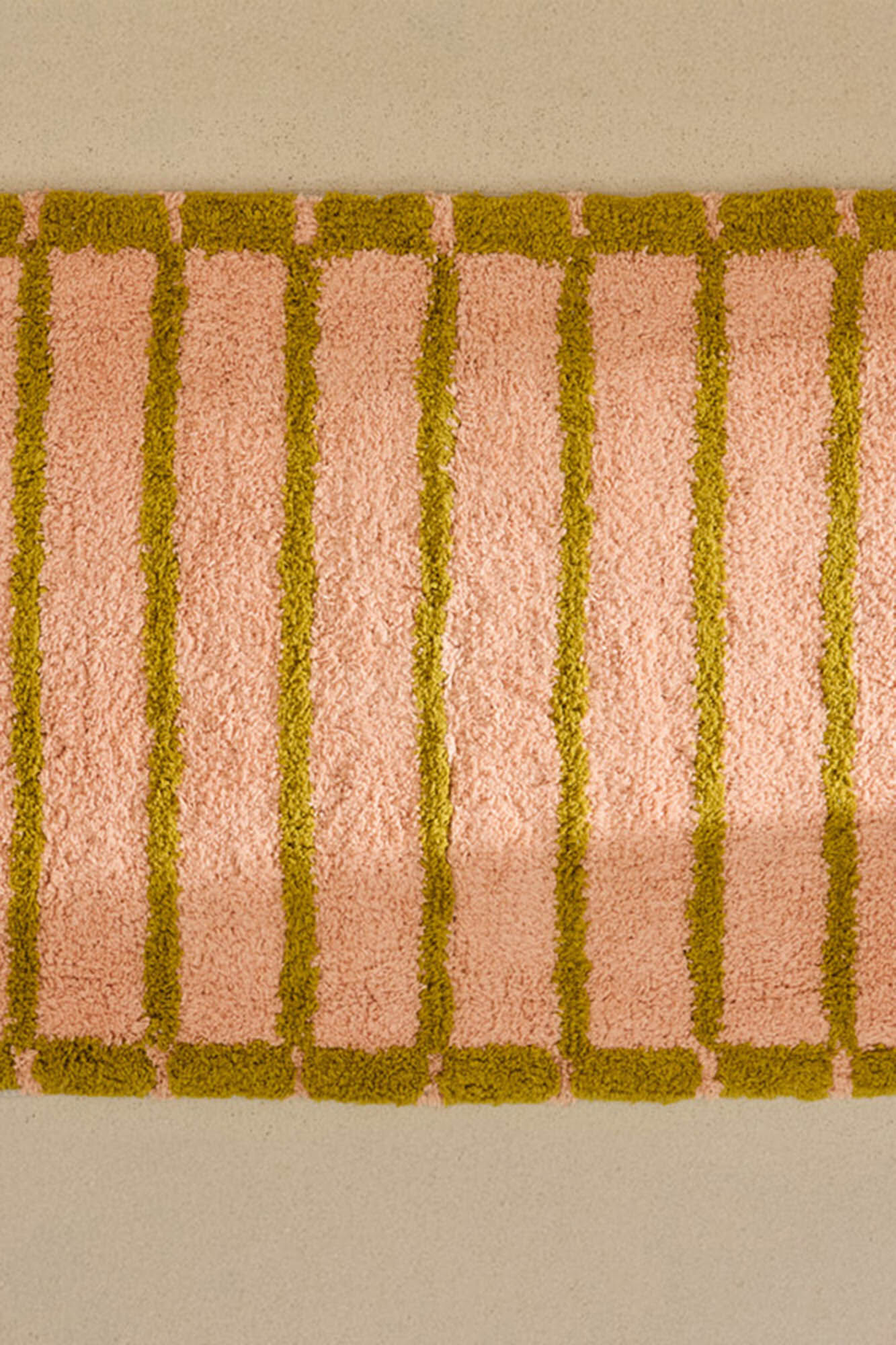 Calma House Alfombra de ba&ntilde;o a rayas rosas Saturno